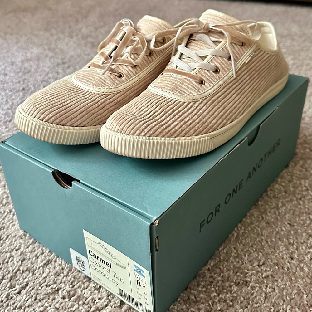 TOMS beige tan corduroy shoes size 8.5